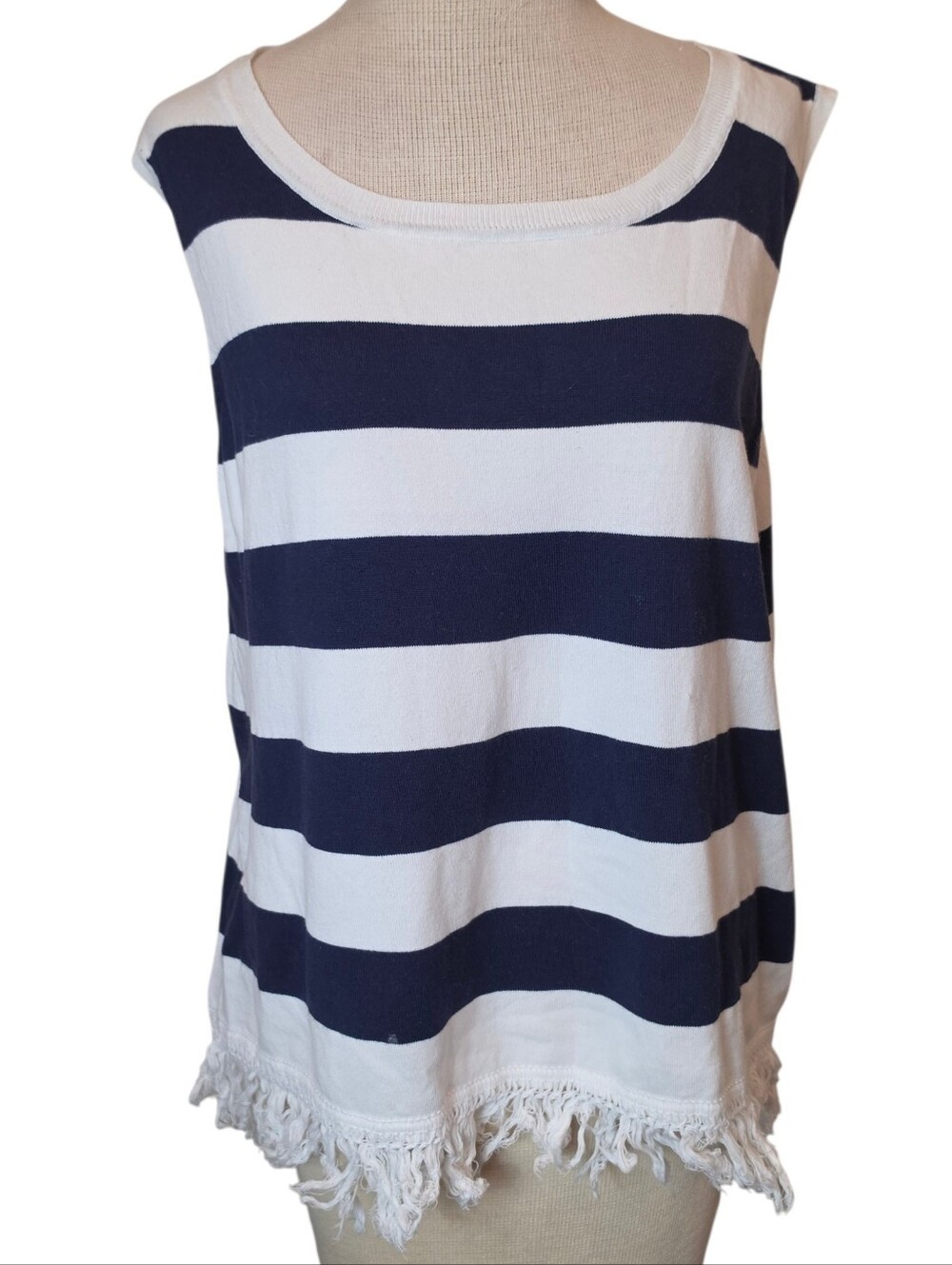 Sail to Sable Fringe Top Size XL Striped Navy and White Sleeveless Nautical Prep